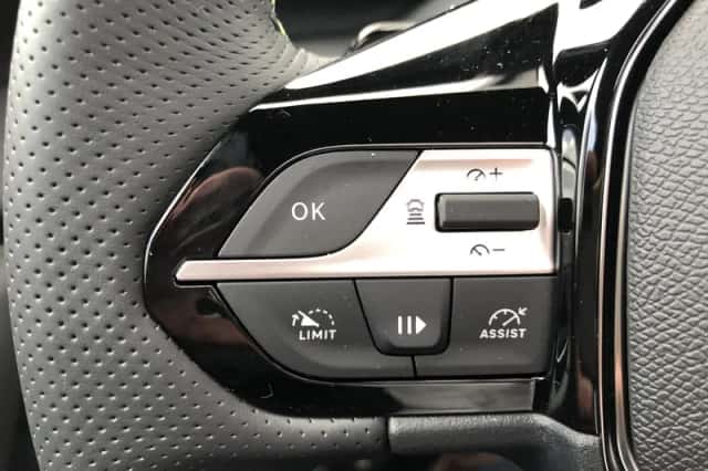 Peugeot 308 (2025) thumbnail 18