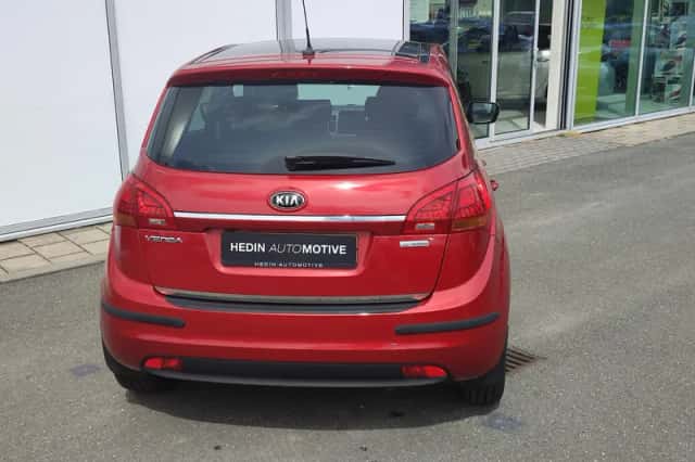 Kia Venga (2016) thumbnail 6