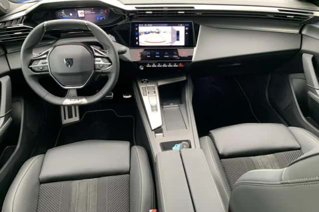 Peugeot 408 (2025) thumbnail 3