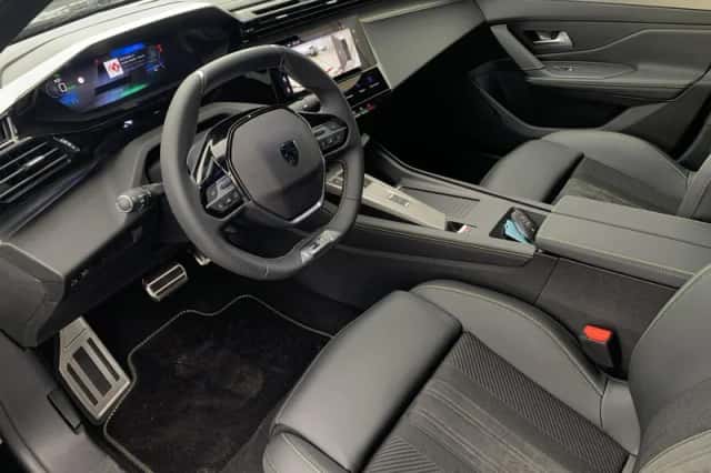 Peugeot 408 (2025) thumbnail 4