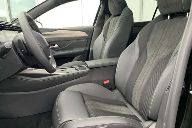 Peugeot 408 (2025) thumbnail 5