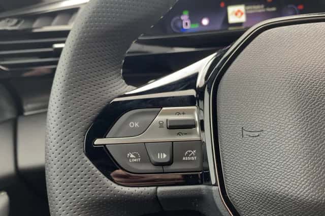 Peugeot 408 (2025) thumbnail 10