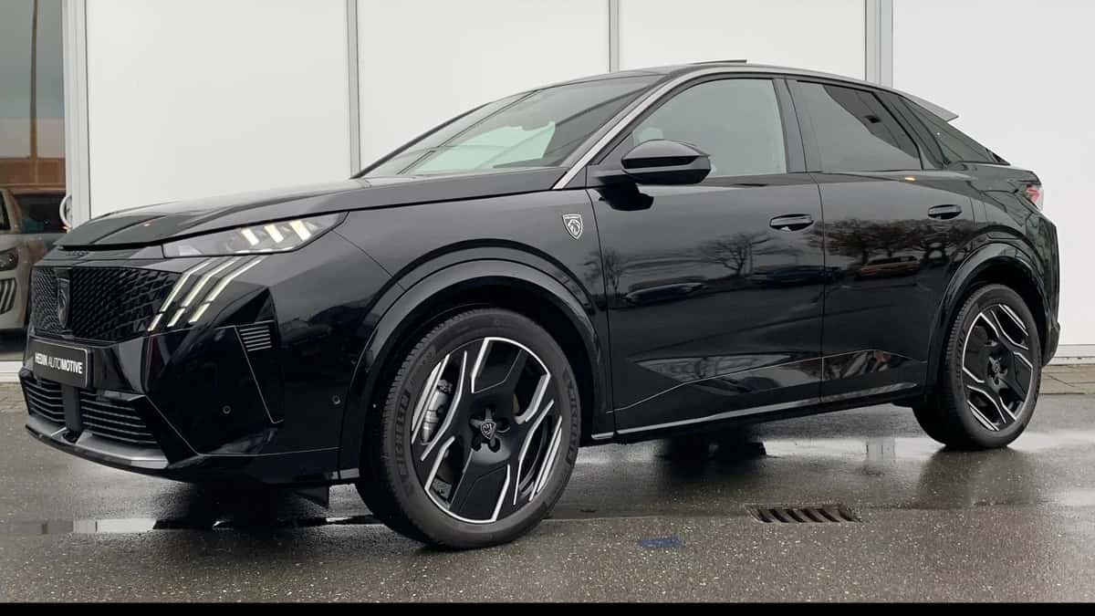 Peugeot e-3008 (2025) — foto 1