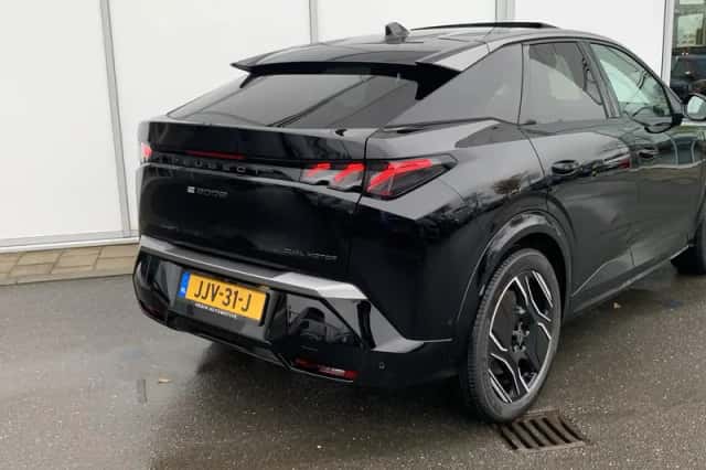 Peugeot e-3008 (2025) thumbnail 18