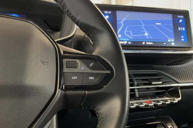 Peugeot 2008 (2021) thumbnail 13