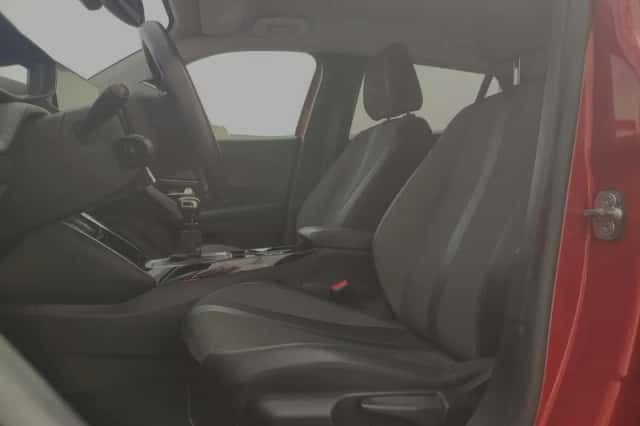Peugeot 2008 (2021) thumbnail 6