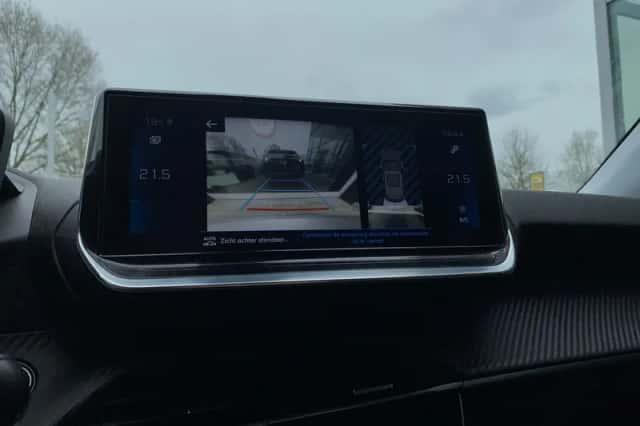 Peugeot 2008 (2021) thumbnail 6