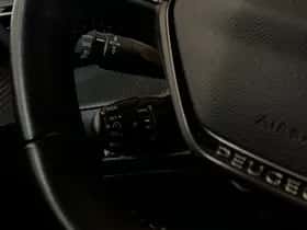 Peugeot 2008 (2021) thumbnail 8