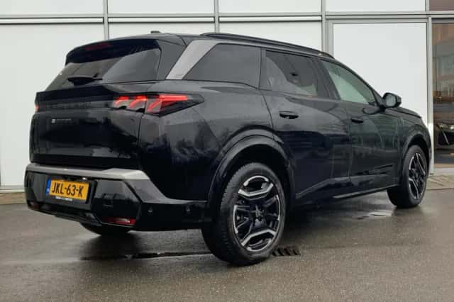 Peugeot E-5008 (2025) thumbnail 2