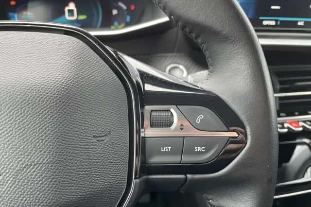 Peugeot e-2008 (2021) thumbnail 14