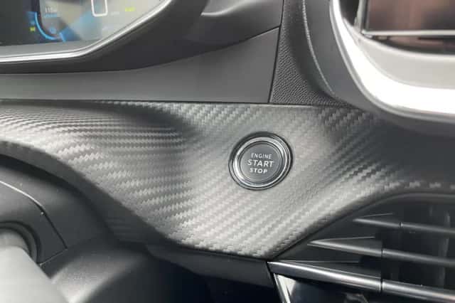 Peugeot e-2008 (2021) thumbnail 15