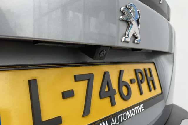 Peugeot e-2008 (2021) thumbnail 35