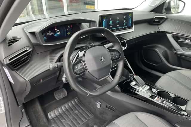 Peugeot e-2008 (2021) thumbnail 7