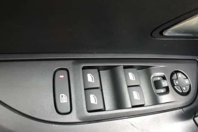Peugeot e-2008 (2026) thumbnail 12