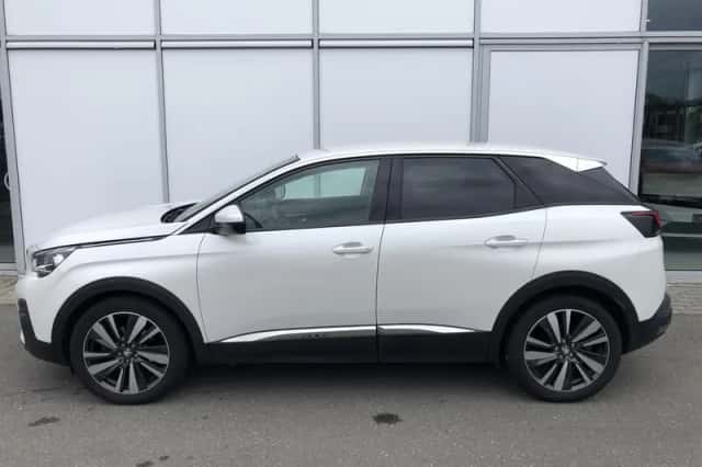 Peugeot 3008 (2019) thumbnail 3
