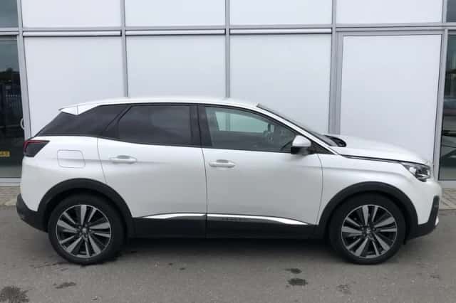Peugeot 3008 (2019) thumbnail 5