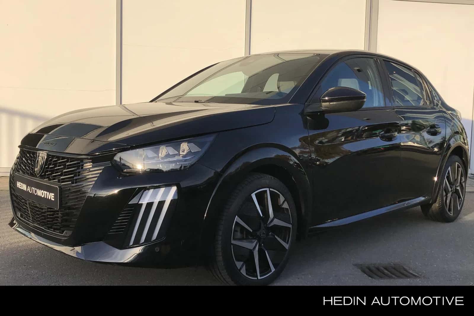 Peugeot 208 (2024) — foto 1