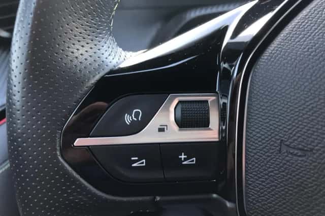 Peugeot 208 (2024) thumbnail 11