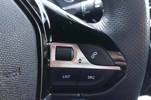 Peugeot 208 (2024) thumbnail 8