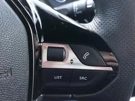 Peugeot 208 (2024) thumbnail 8