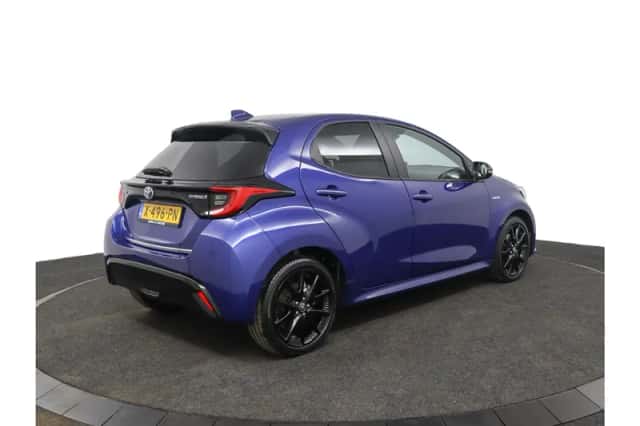 Toyota Yaris (2024) thumbnail 2