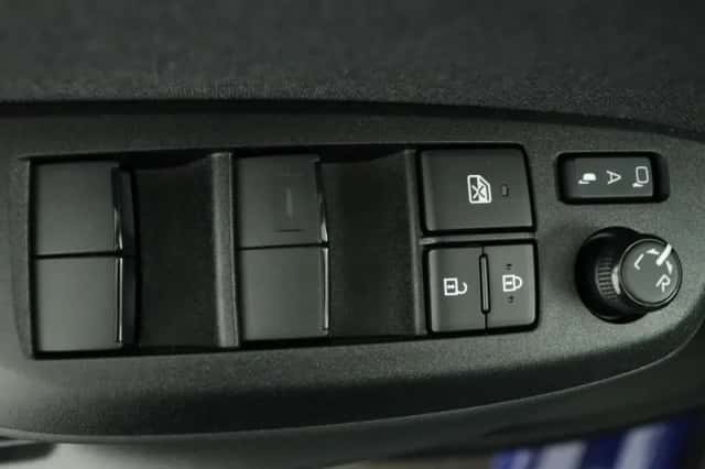 Toyota Yaris (2024) thumbnail 23