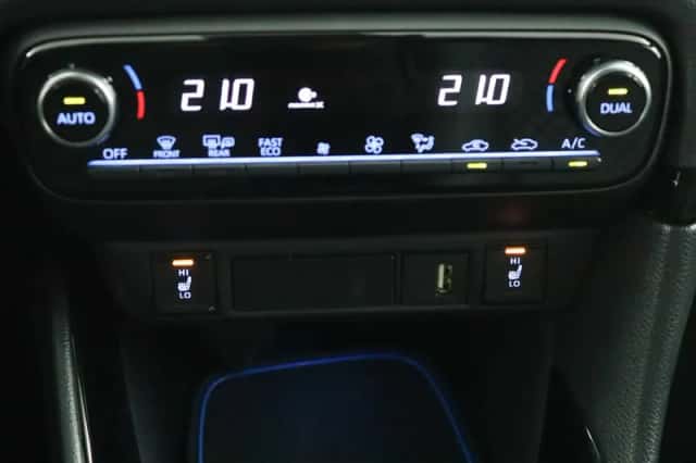 Toyota Yaris (2024) thumbnail 6