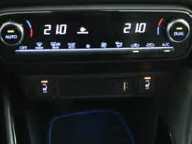 Toyota Yaris (2024) thumbnail 6