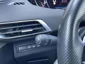 Peugeot 5008 (2021) thumbnail 12