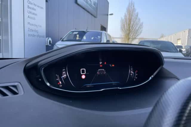 Peugeot 5008 (2021) thumbnail 14
