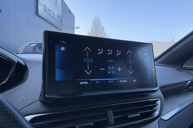 Peugeot 5008 (2021) thumbnail 22