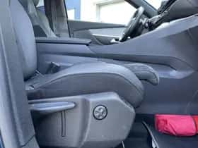 Peugeot 5008 (2021) thumbnail 33