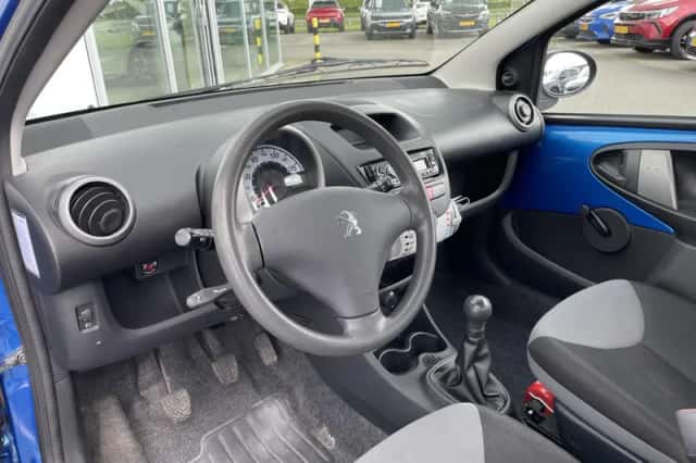 Peugeot 107 (2013) thumbnail 5