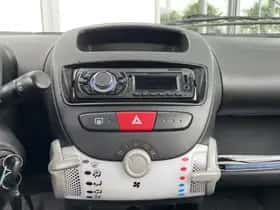 Peugeot 107 (2013) thumbnail 6