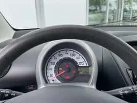 Peugeot 107 (2013) thumbnail 7