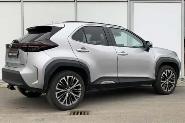 Toyota Yaris Cross (2022) thumbnail 2