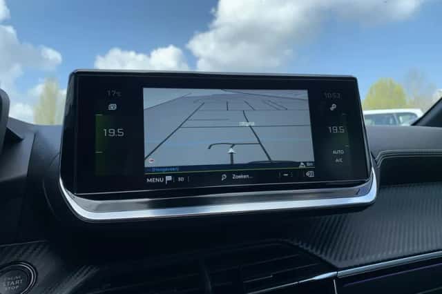 Peugeot 208 (2021) thumbnail 10