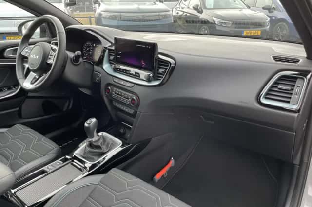 Kia Ceed (2025) thumbnail 12