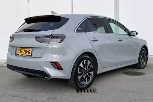 Kia Ceed (2025) thumbnail 5
