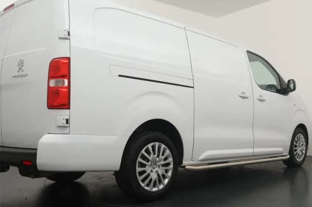 Peugeot Expert (2024) thumbnail 2