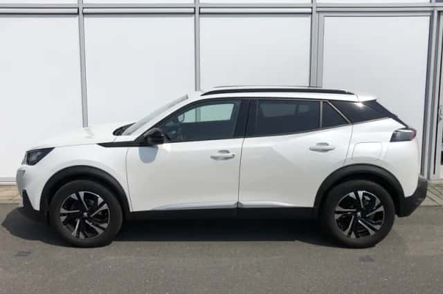 Peugeot 2008 (2023) thumbnail 3