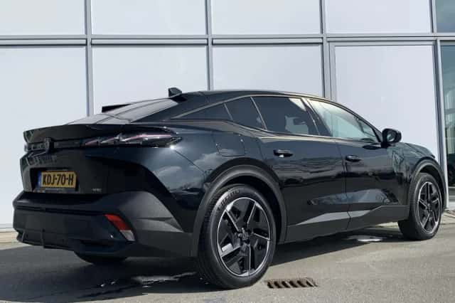 Peugeot 408 (2024) thumbnail 2