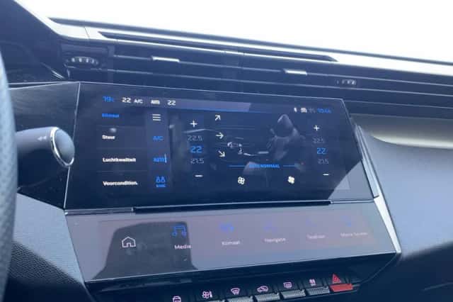 Peugeot 408 (2024) thumbnail 15