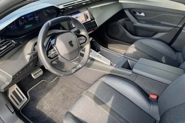 Peugeot 408 (2024) thumbnail 3