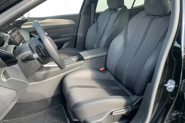 Peugeot 408 (2024) thumbnail 4
