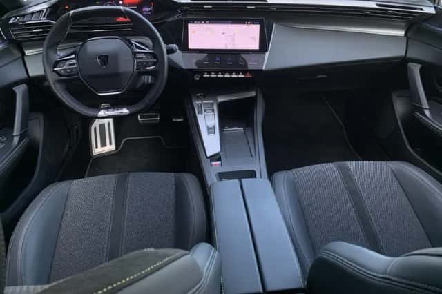 Peugeot 408 (2024) thumbnail 5