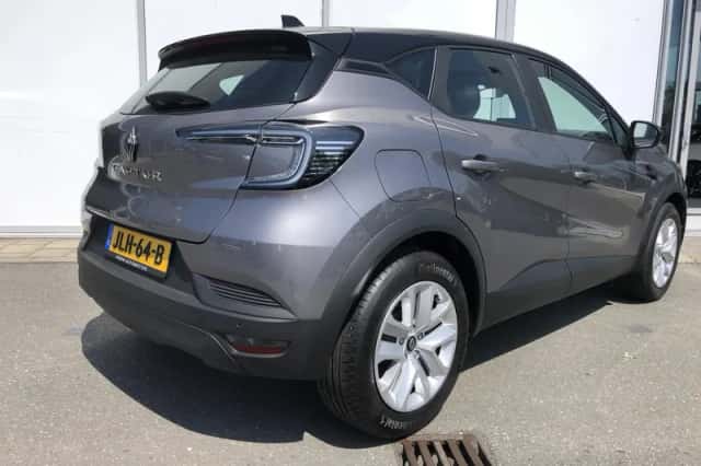 Renault Captur (2025) thumbnail 5