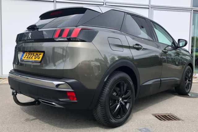 Peugeot 3008 (2021) thumbnail 2