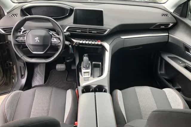 Peugeot 3008 (2021) thumbnail 11