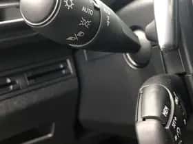 Peugeot 3008 (2021) thumbnail 11